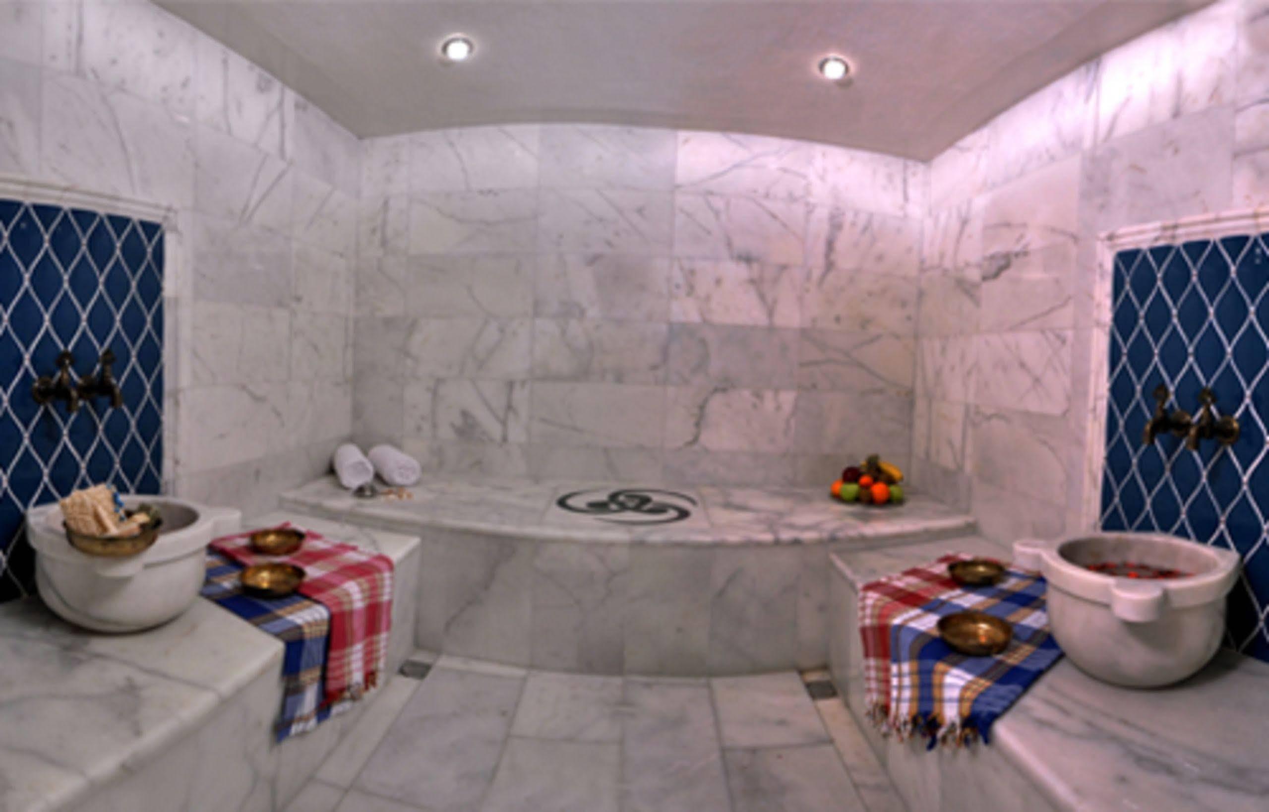 Taksim Line Hotel Истанбул Екстериор снимка