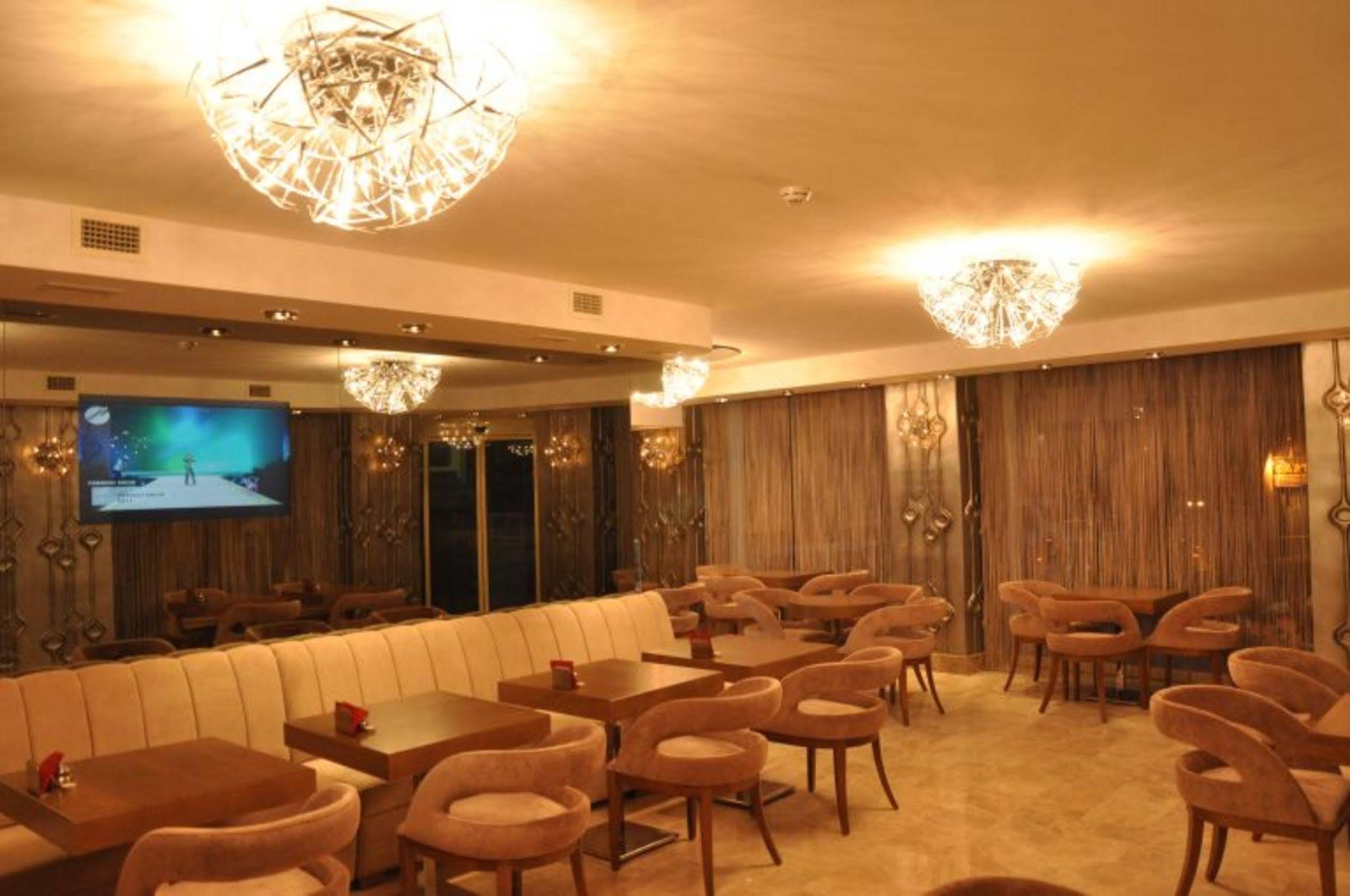 Taksim Line Hotel Истанбул Екстериор снимка