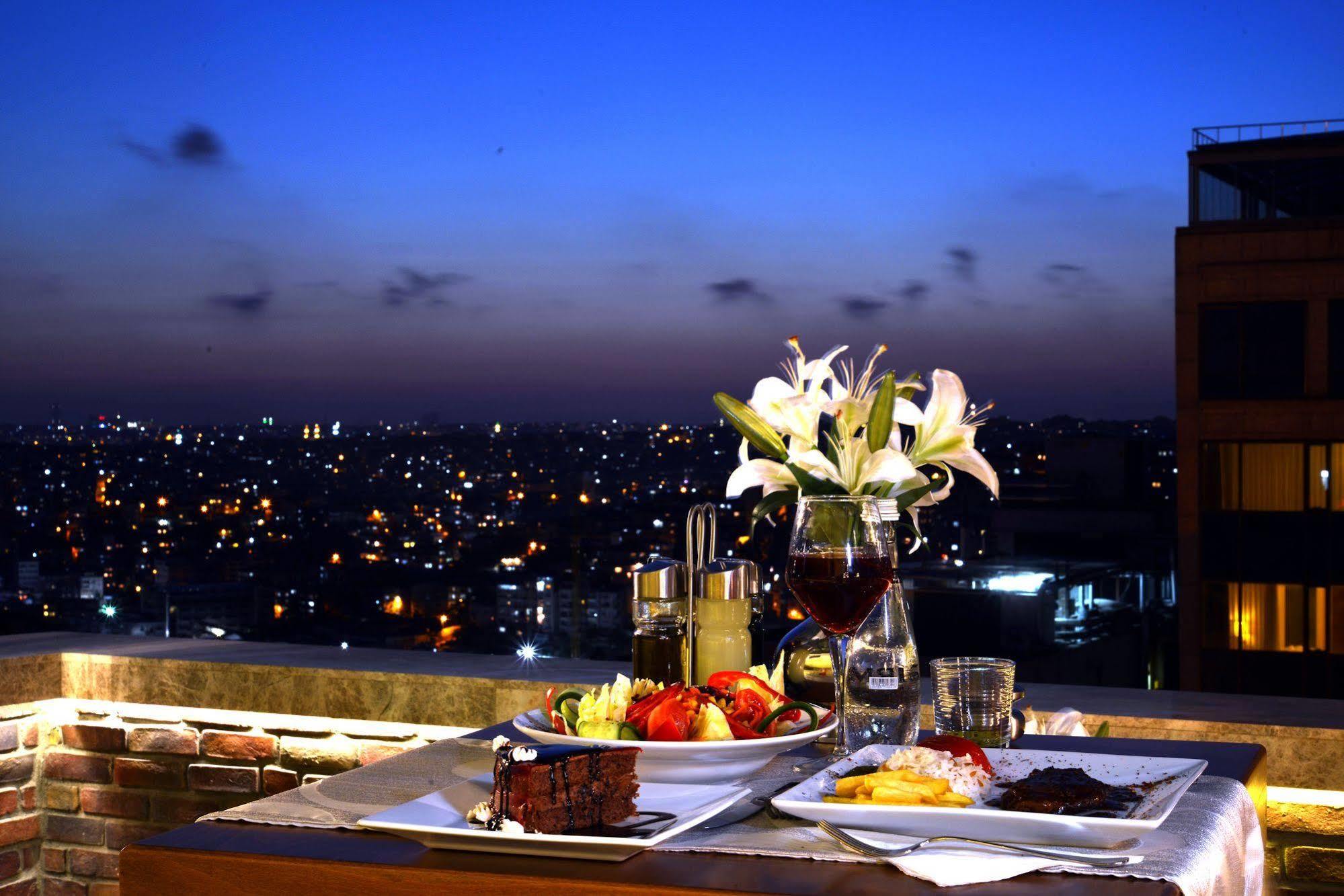 Taksim Line Hotel Истанбул Екстериор снимка
