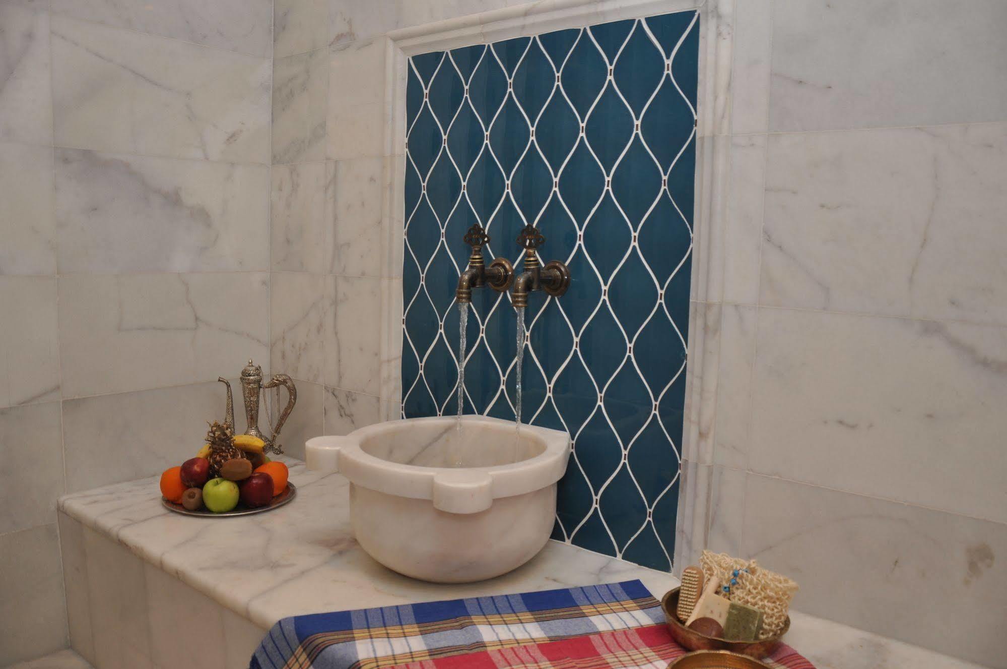 Taksim Line Hotel Истанбул Екстериор снимка